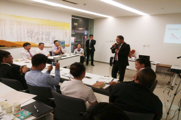 團(tuán)隊(duì)分享 1.jpg 團(tuán)隊(duì)分享 1.jpg